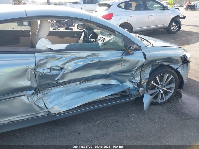 2011 VOLVO C70 VIN: YV1672MCXBJ115914