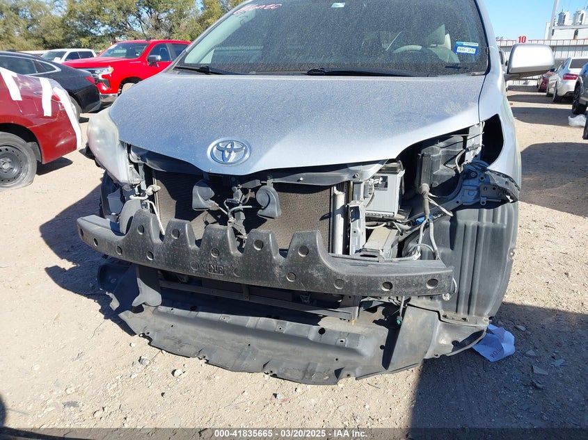 2014 TOYOTA SIENNA VIN: 5TDYK3DC7ES447903