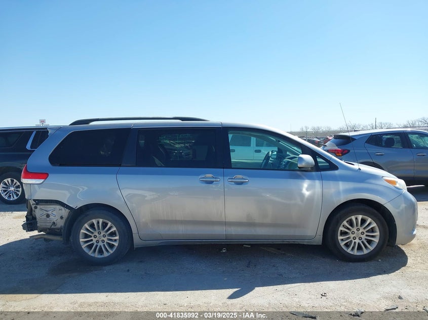 2011 TOYOTA SIENNA VIN: 5TDYK3DCXBS172586