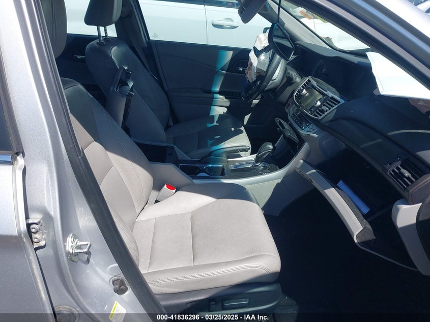 2014 HONDA ACCORD VIN: 1HGCR2F84EA283615