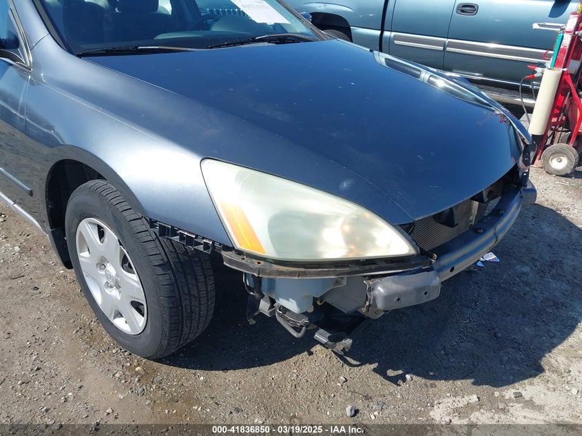 2007 HONDA ACCORD VIN: 1HGCM56447A221258