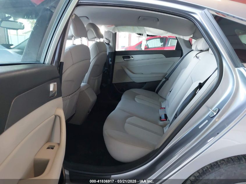 2016 Hyundai Sonata Hybrid Se VIN: KMHE24L19GA041755 Lot: 41836917