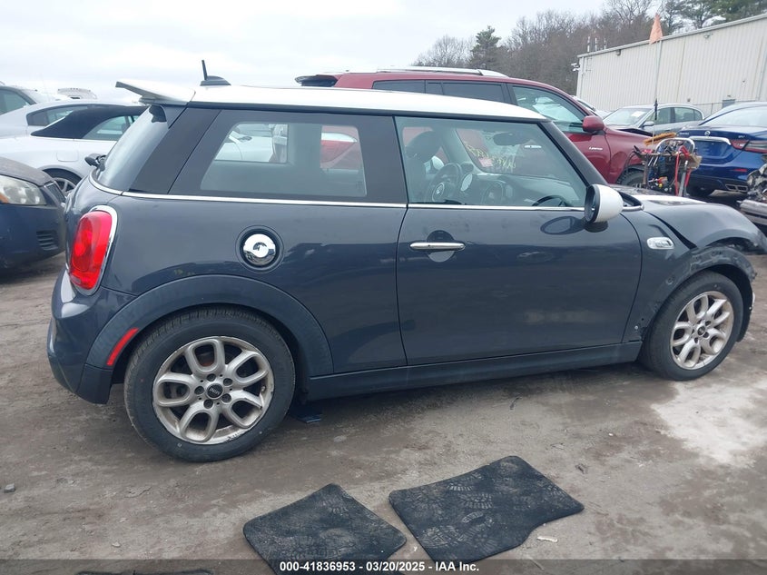 2015 MINI HARDTOP VIN: WMWXP7C54F2A41531