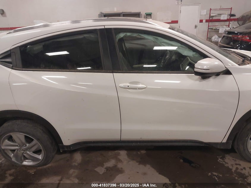 2019 HONDA HR-V VIN: 3CZRU6H55KM724016