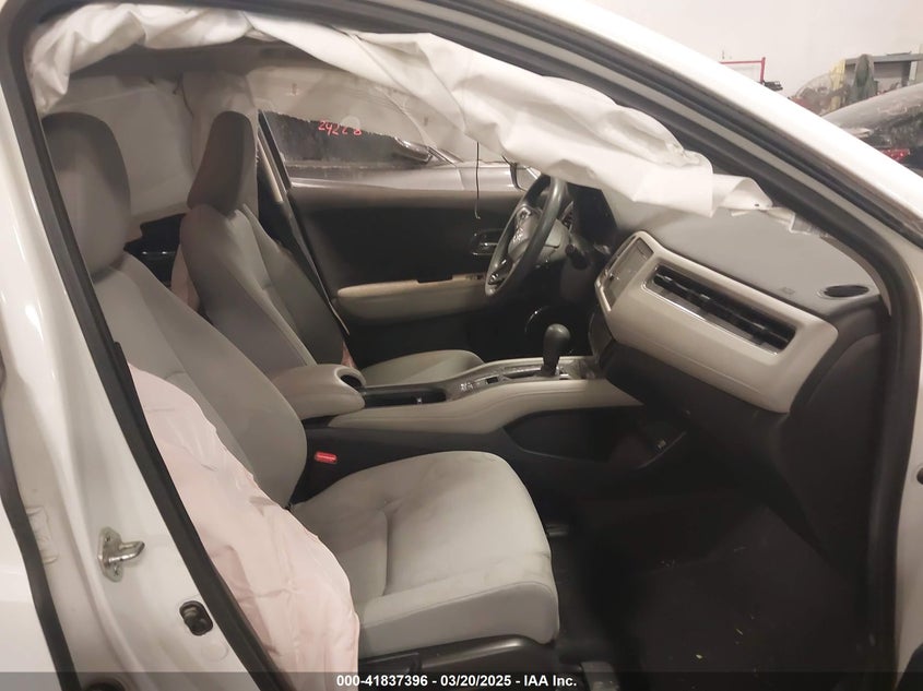 2019 HONDA HR-V VIN: 3CZRU6H55KM724016