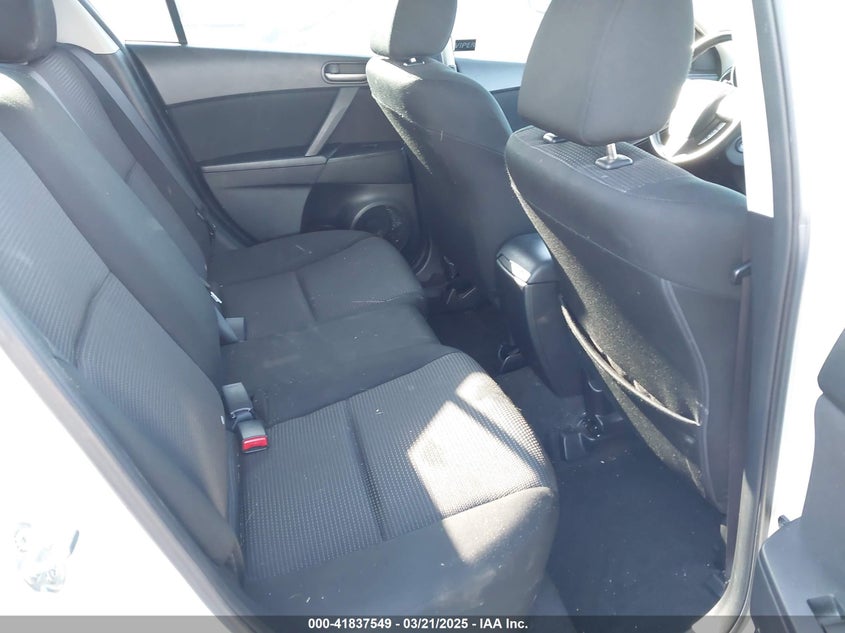 2013 MAZDA MAZDA3 VIN: JM1BL1U83D1701170