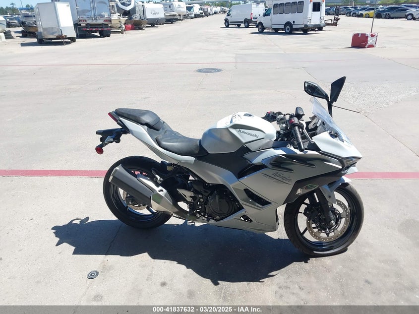 2025 KAWASAKI EX500 - ML5EXGG16SDA53321