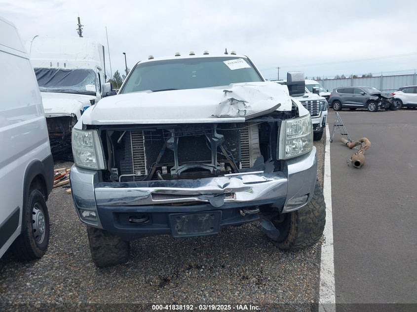 2008 CHEVROLET SILVERADO 3500HD VIN: 1GCHK33628F100592