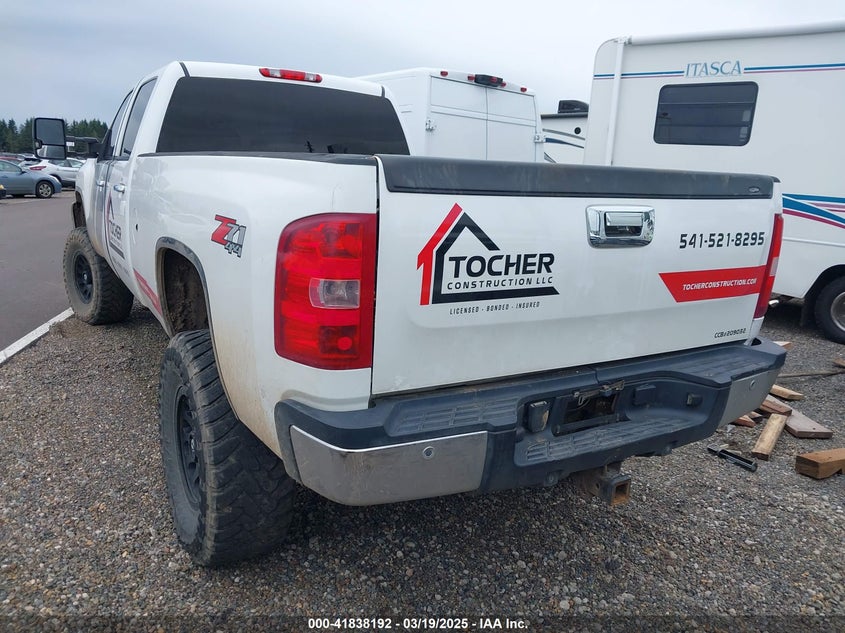 2008 CHEVROLET SILVERADO 3500HD VIN: 1GCHK33628F100592