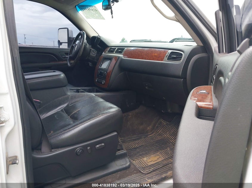 2008 CHEVROLET SILVERADO 3500HD VIN: 1GCHK33628F100592