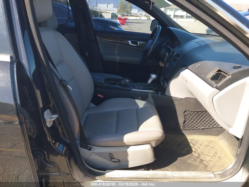 2008 MERCEDES-BENZ C 350 VIN: WDDGF56X18R021483
