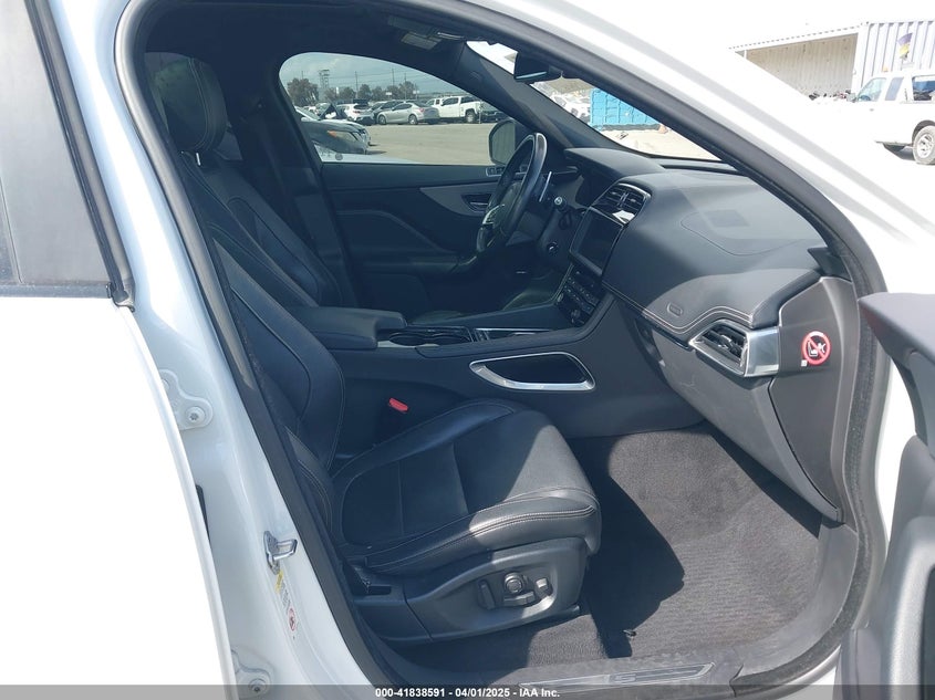 SADCM2BVXHA093853 2017 JAGUAR F-PACE photo no. 5