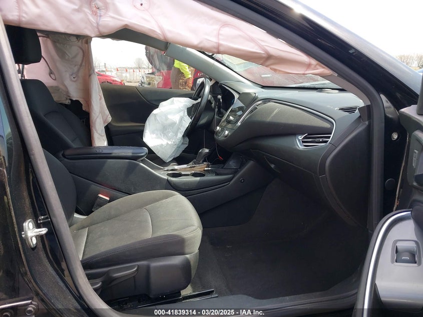 2018 CHEVROLET MALIBU LT - 1G1ZD5ST2JF134385