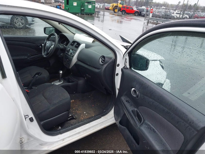 2015 NISSAN VERSA 1.6 SV - 3N1CN7AP8FL910559