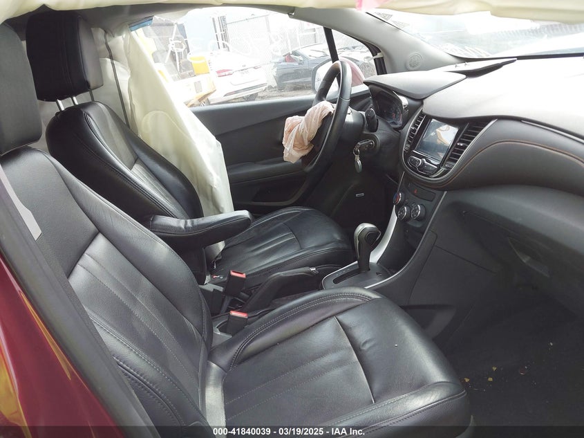 2017 CHEVROLET TRAX LT - 3GNCJPSB2HL266871