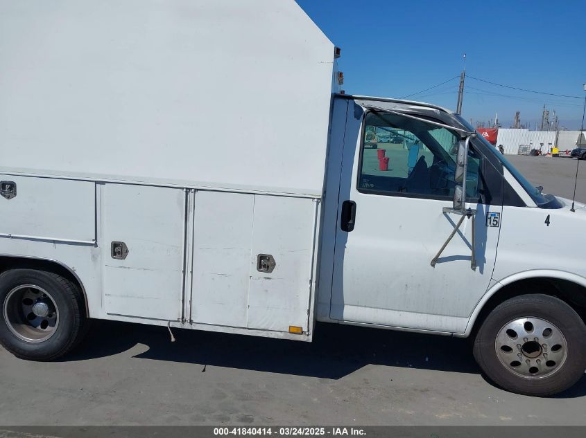 2004 Chevrolet Express Cutaway Base W/C7L/C7N VIN: 1GBJG31U641239317 Lot: 41840414