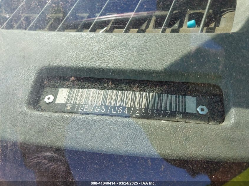 2004 Chevrolet Express Cutaway Base W/C7L/C7N VIN: 1GBJG31U641239317 Lot: 41840414