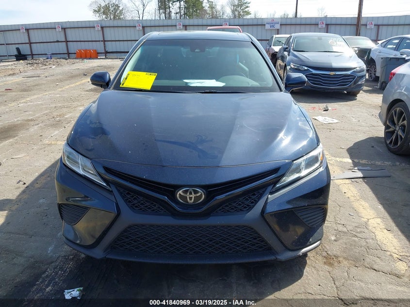 2018 TOYOTA CAMRY VIN: 4T1B11HK5JU633648