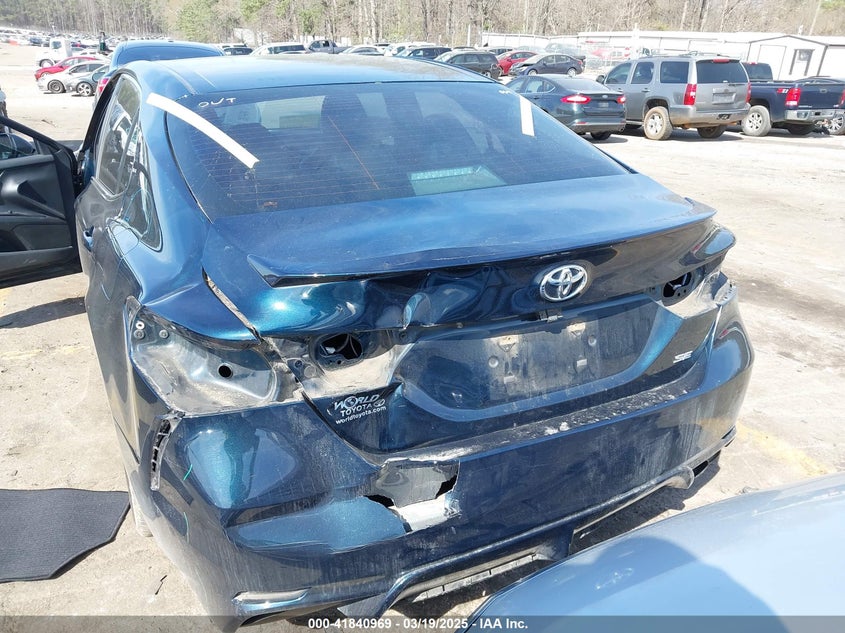 2018 TOYOTA CAMRY VIN: 4T1B11HK5JU633648