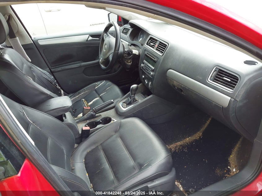 2013 VOLKSWAGEN JETTA 2.5L SE - 3VWDX7AJ6DM255345