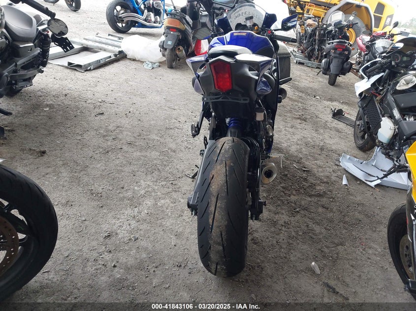 VIN JYARM38E1SA015631 2025 YAMAHA YZFR7