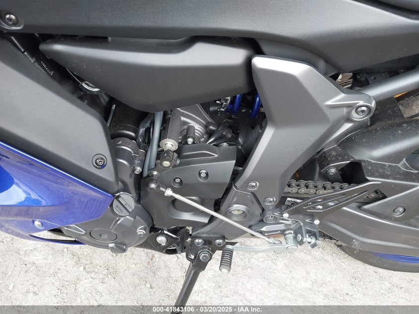 VIN JYARM38E1SA015631 2025 YAMAHA YZFR7