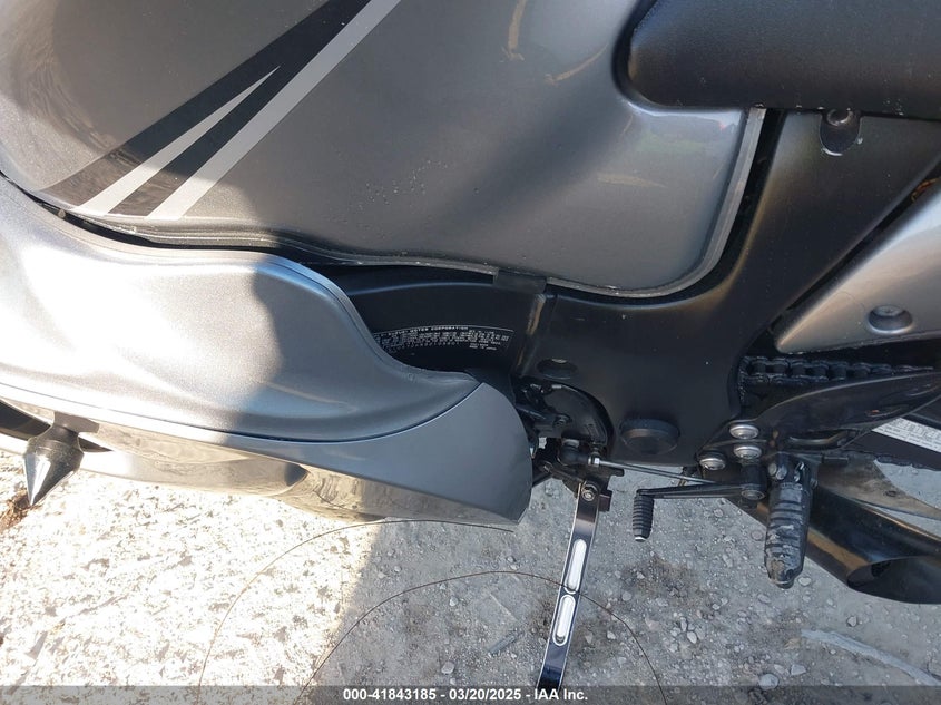 2009 SUZUKI GSX1300 R JS1GX72A892103901