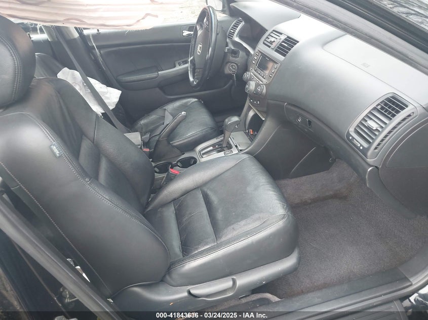 2007 HONDA ACCORD VIN: 1HGCM56817A170952