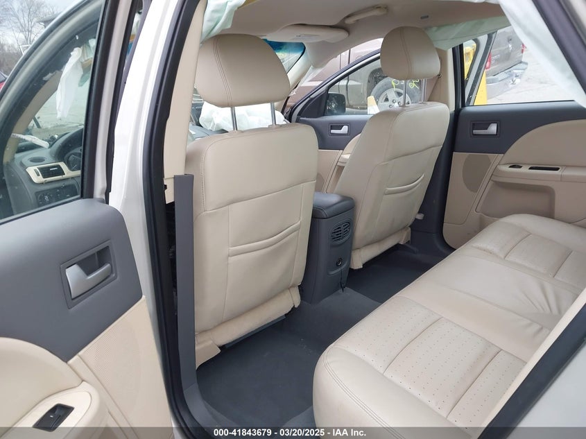 2008 MERCURY SABLE VIN: 1MEHM43W58G601548