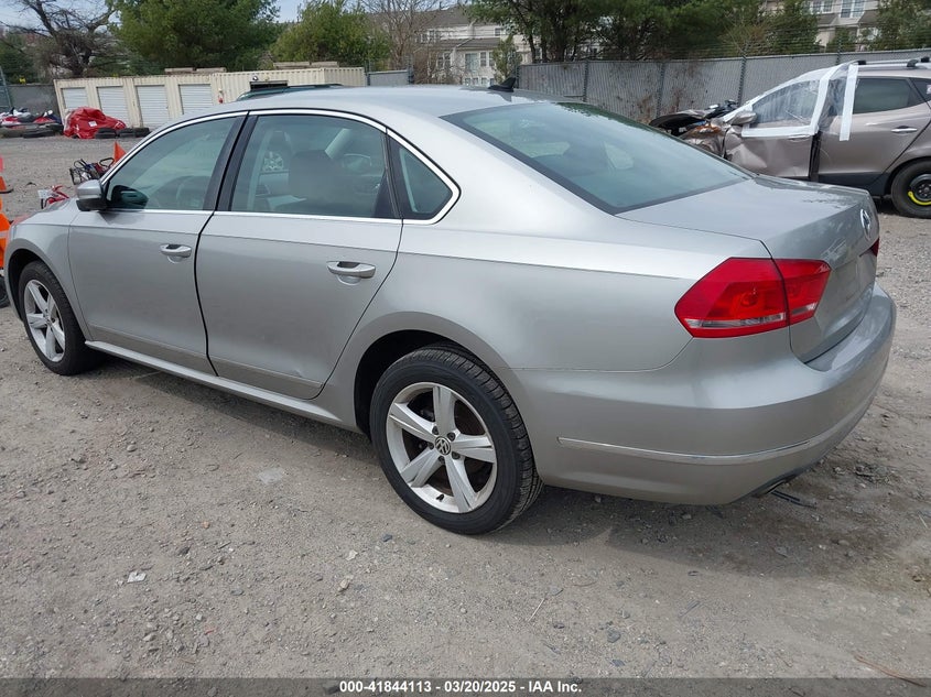 2013 VOLKSWAGEN PASSAT VIN: 1VWBN7A30DC048482