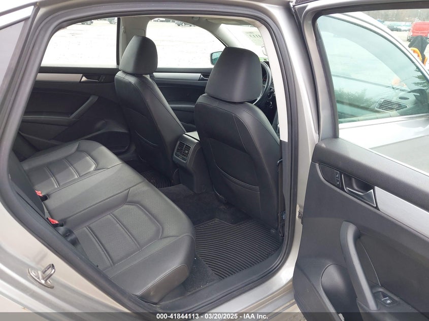 2013 VOLKSWAGEN PASSAT VIN: 1VWBN7A30DC048482