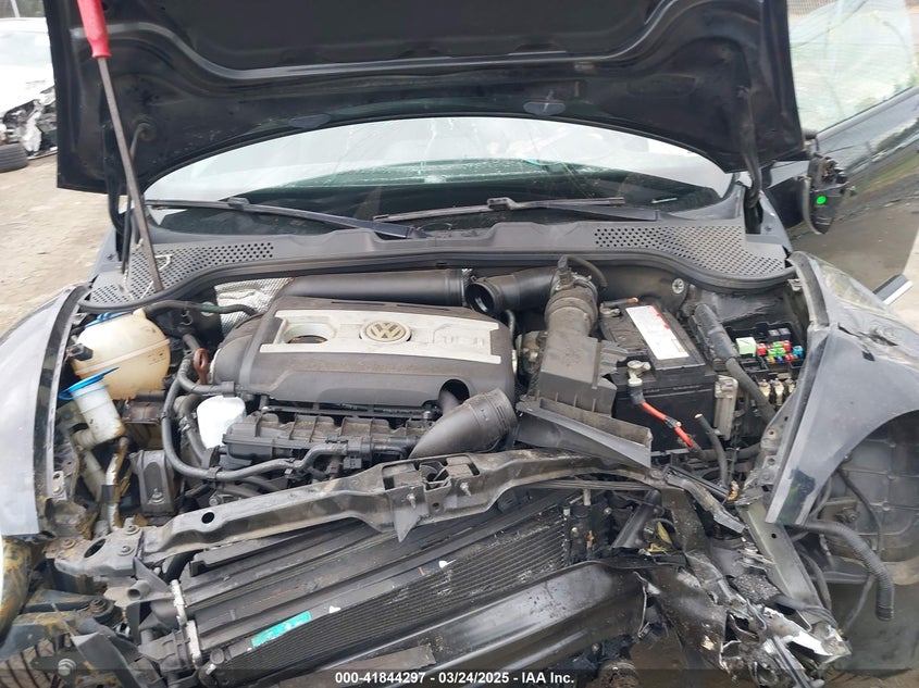 2013 VOLKSWAGEN BEETLE 2.0T TURBO - 3VWV67AT6DM613505