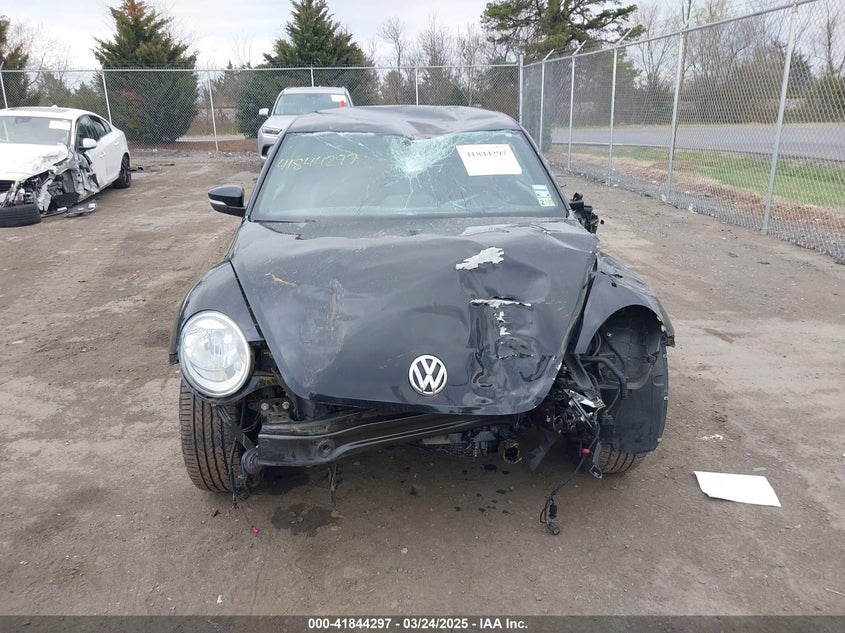 2013 VOLKSWAGEN BEETLE 2.0T TURBO - 3VWV67AT6DM613505