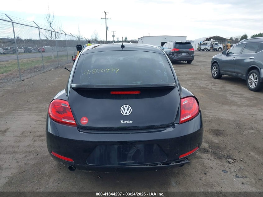 2013 VOLKSWAGEN BEETLE 2.0T TURBO - 3VWV67AT6DM613505