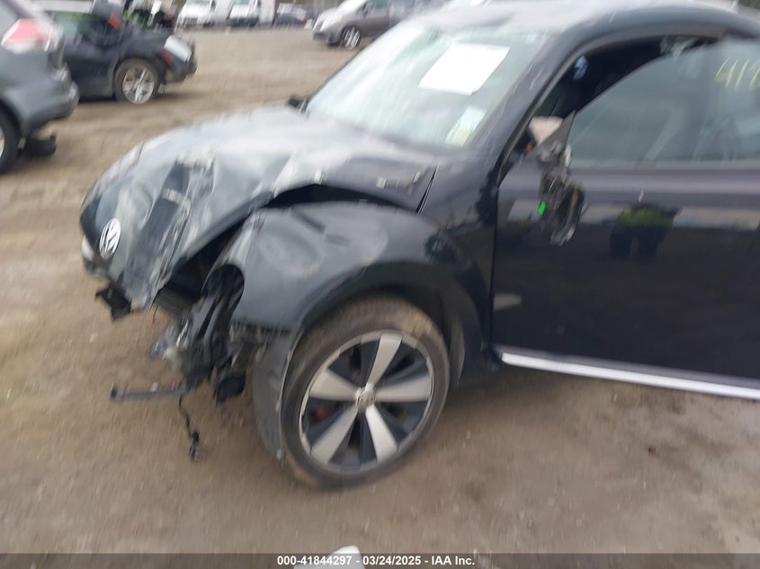 2013 VOLKSWAGEN BEETLE 2.0T TURBO - 3VWV67AT6DM613505