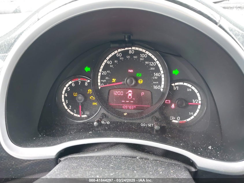 2013 VOLKSWAGEN BEETLE 2.0T TURBO - 3VWV67AT6DM613505