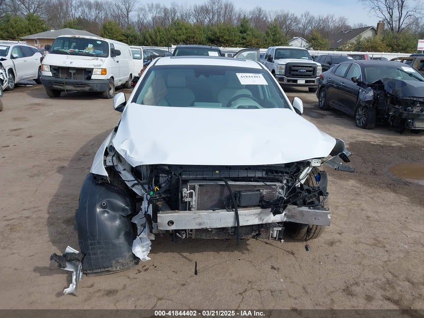 2020 HYUNDAI IONIQ VIN: KMHC85LC0LU196104