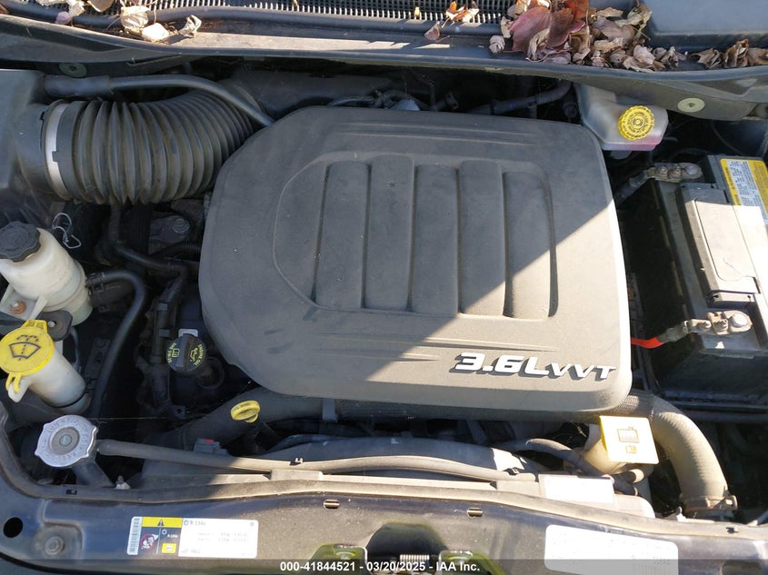 2014 CHRYSLER TOWN & COUNTRY VIN: 2C4RC1CG5ER387011