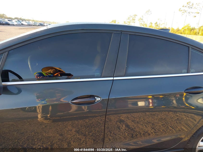 2018 CHEVROLET CRUZE LT AUTO - 1G1BE5SM2J7181806