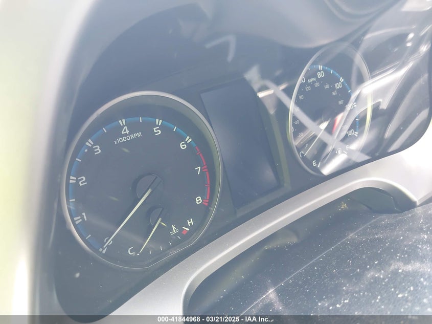 2018 TOYOTA RAV4 ADVENTURE/XLE - JTMWFREV7JD122074