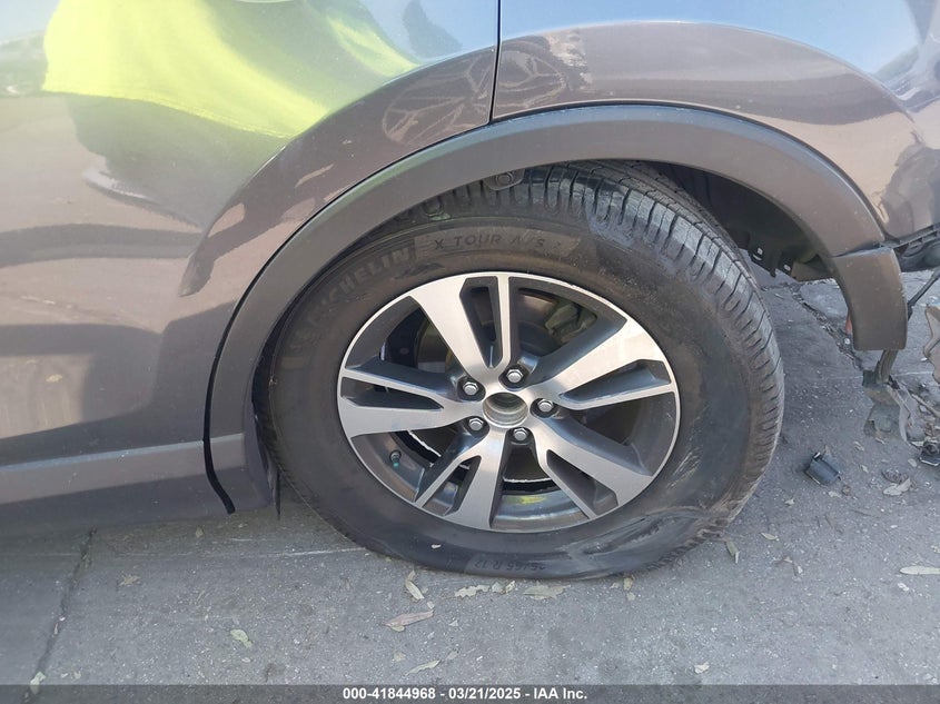 2018 TOYOTA RAV4 ADVENTURE/XLE - JTMWFREV7JD122074