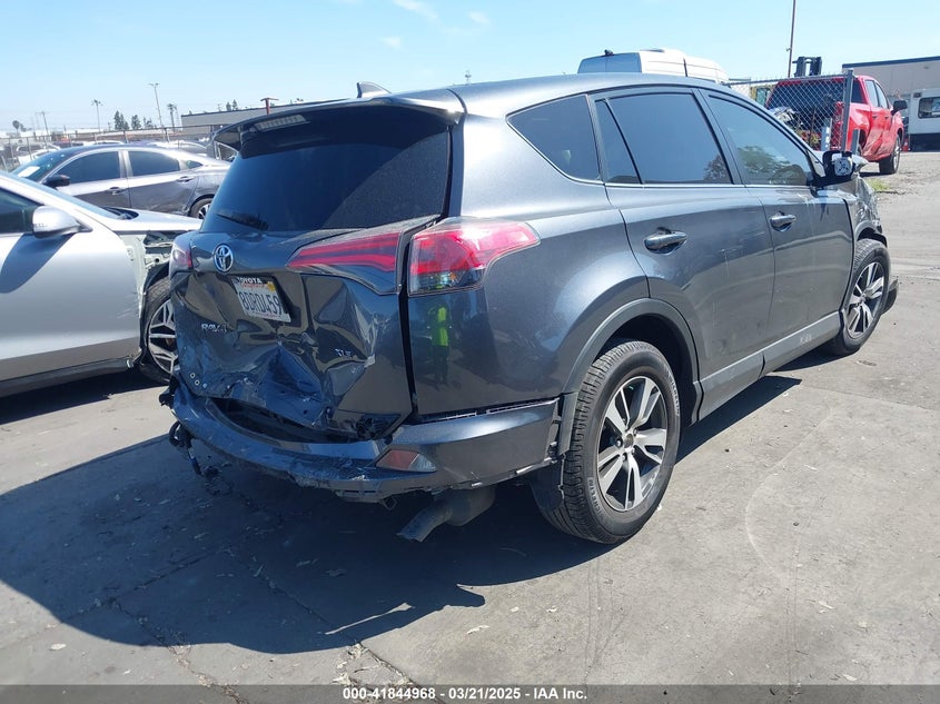 2018 TOYOTA RAV4 ADVENTURE/XLE - JTMWFREV7JD122074