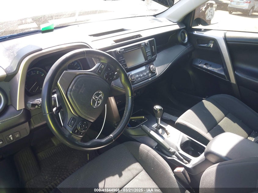 2018 TOYOTA RAV4 ADVENTURE/XLE - JTMWFREV7JD122074