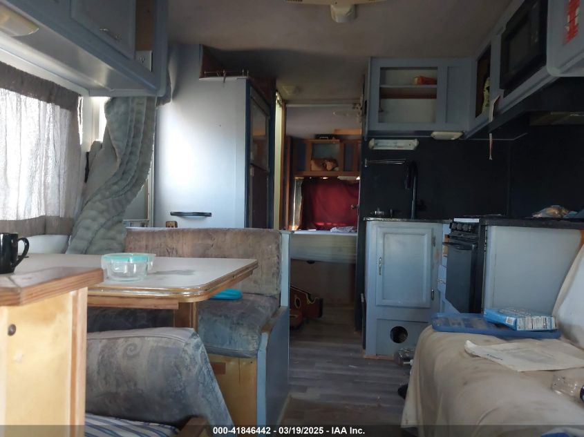 2000 Chevrolet Express Rv Cutaway VIN: 1GBJG31J8Y1208999 Lot: 41846442