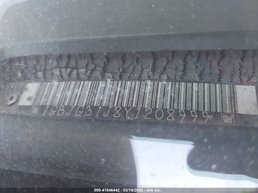 2000 Chevrolet Express Rv Cutaway VIN: 1GBJG31J8Y1208999 Lot: 41846442