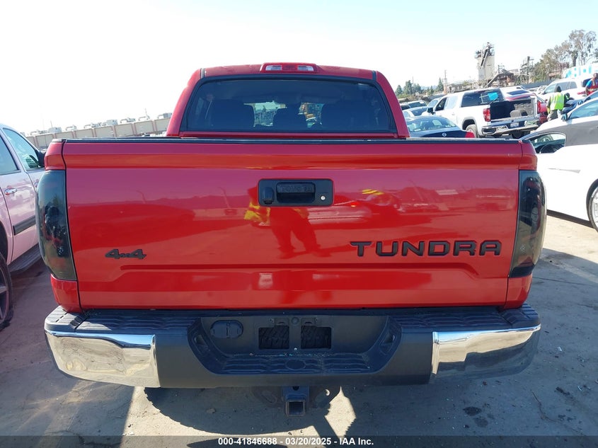 2019 TOYOTA TUNDRA SR5 5.7L V8 - 5TFDW5F15KX833817