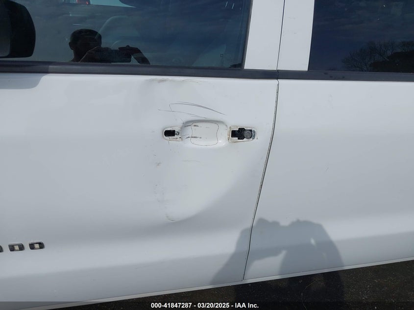 2018 CHEVROLET SILVERADO 1500 VIN: 3GCUKNEC0JG641772