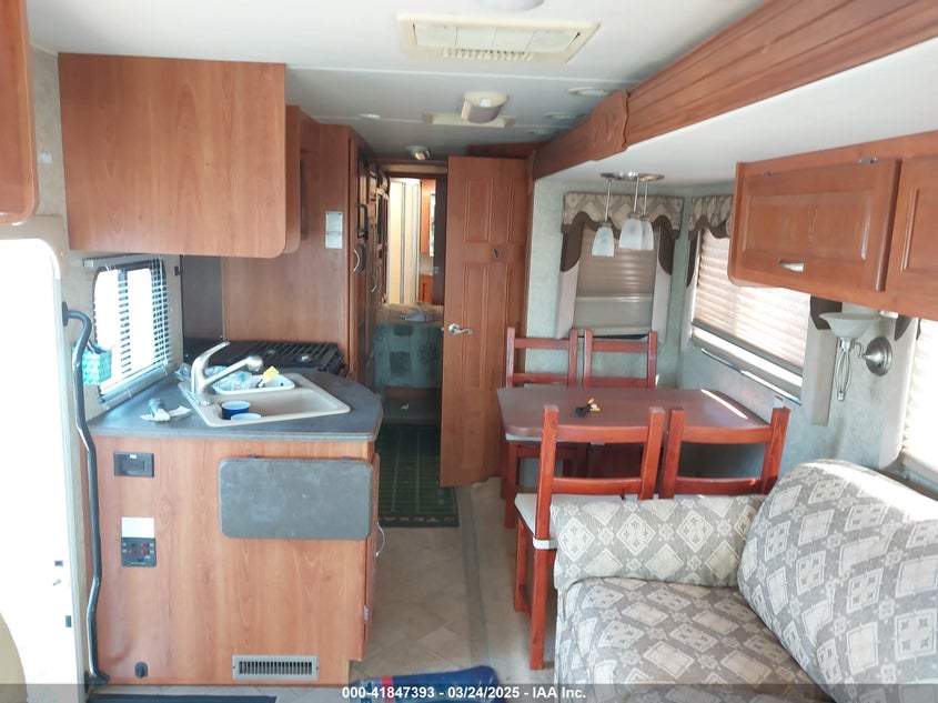 2006 Ford F550 Super Duty Stripped Chass VIN: 1F6NF53Y560A19092 Lot: 41847393