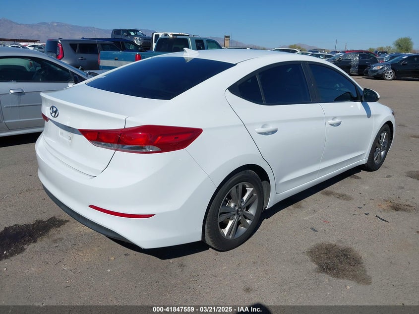2018 HYUNDAI ELANTRA SEL - 5NPD84LF6JH281579
