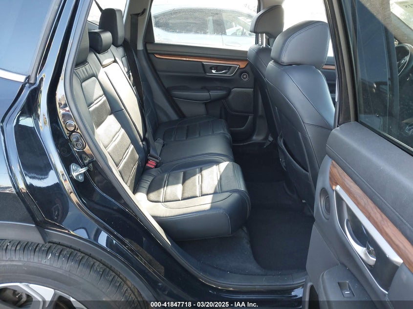 2019 HONDA CR-V VIN: 7FARW1H81KE036164